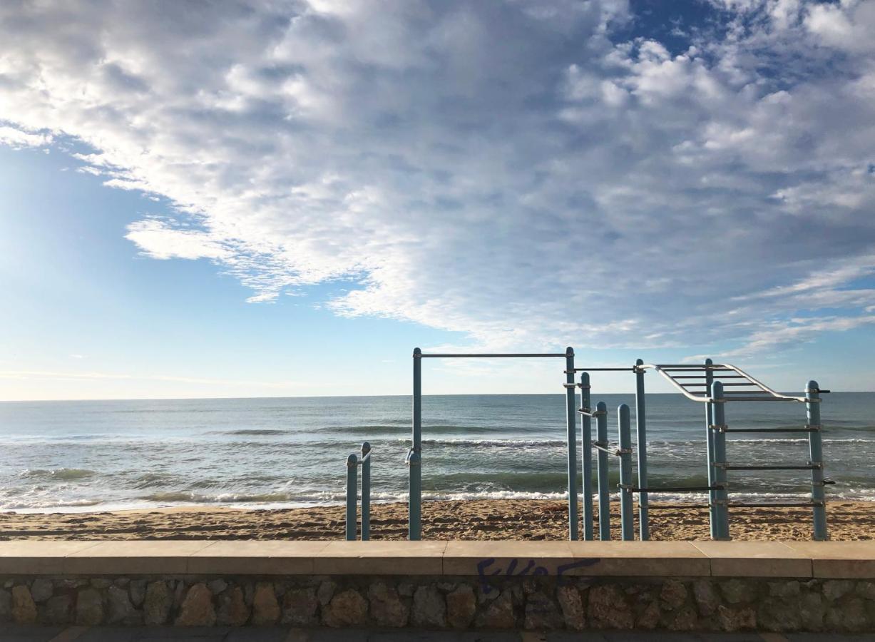 Lovely Seaside Apartment In Front Of Calafell Beach And Cunit Beach Segur de Calafell Buitenkant foto