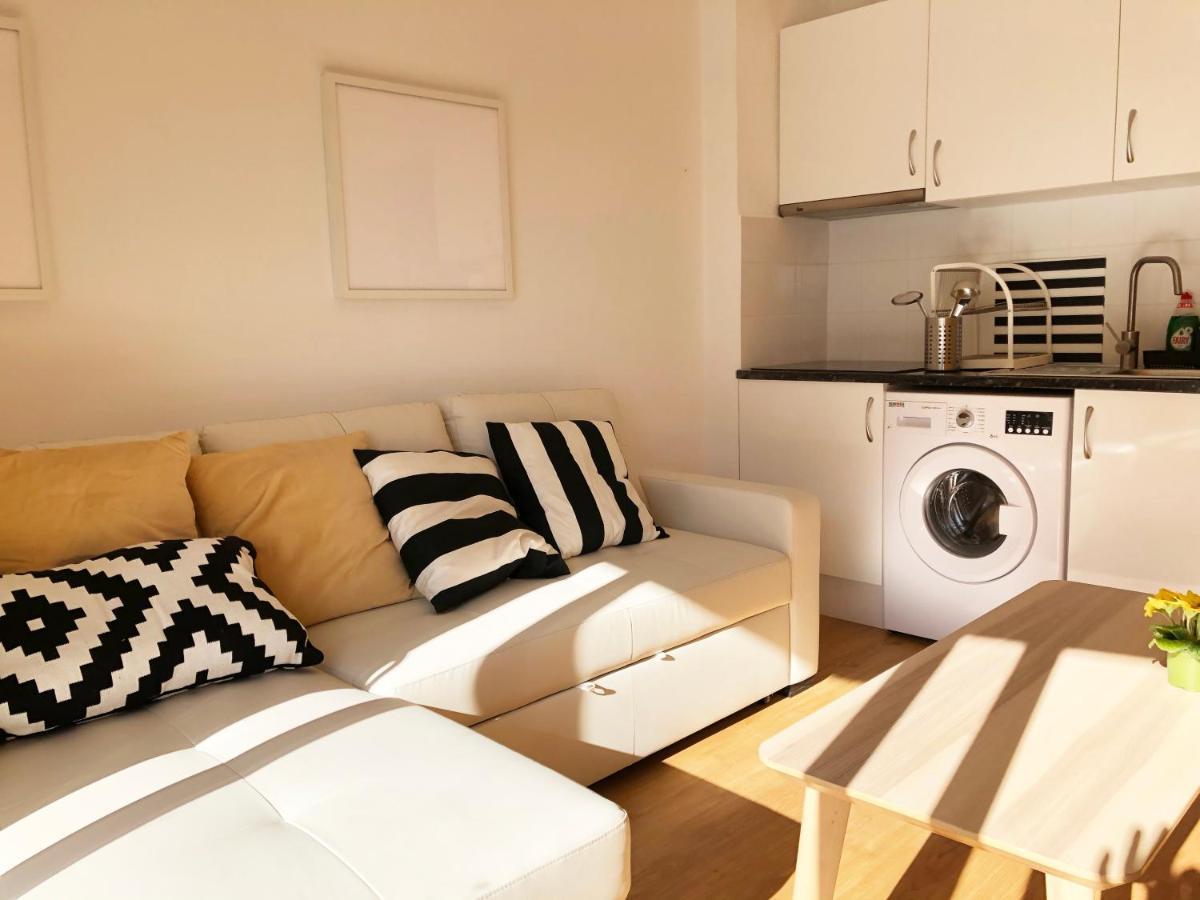 Lovely Seaside Apartment In Front Of Calafell Beach And Cunit Beach Segur de Calafell Buitenkant foto